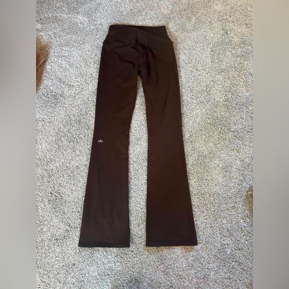 ALO Yoga Pants - ALO Yoga Women's Black Boot Cut Flare Pants Size Small So Cute